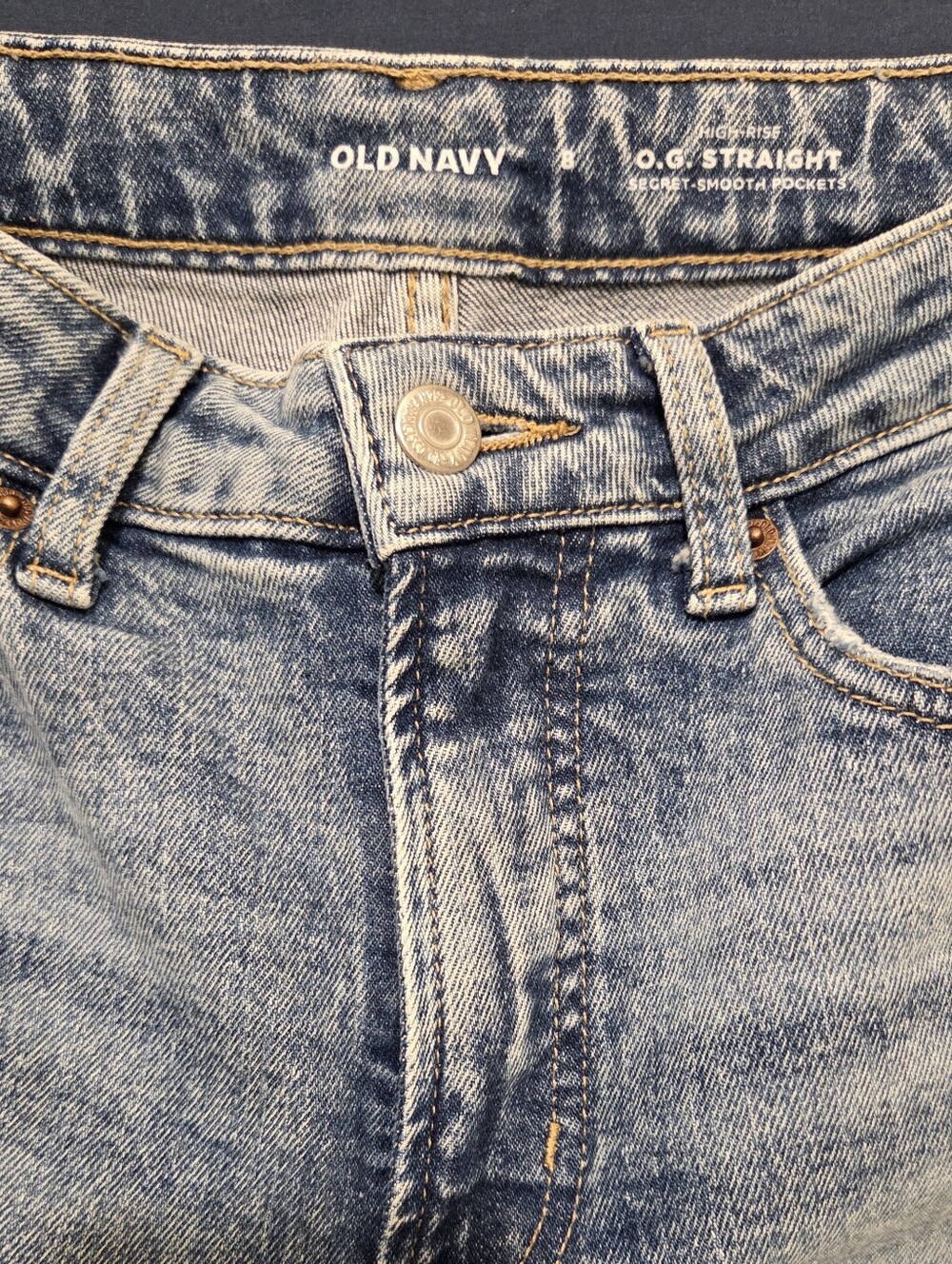 Old Navy O.G. Straight High-Rise Distressed Jeans - Size 8 - Picture 2 of 3